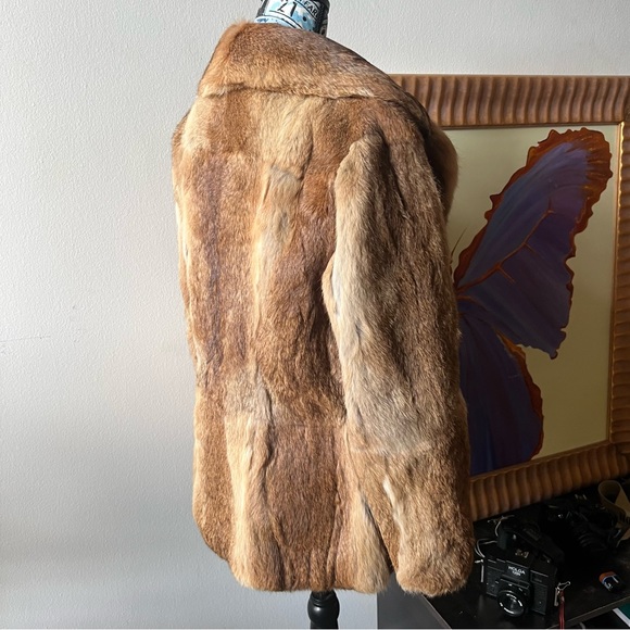 Luxurious real fur coat with satin lining, brown - Picture 9 of 10